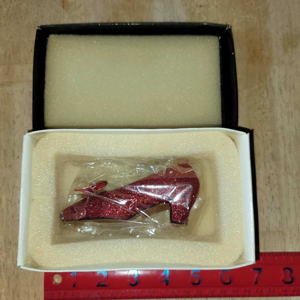 New With No Tags Ruby Red Slipper - image 5